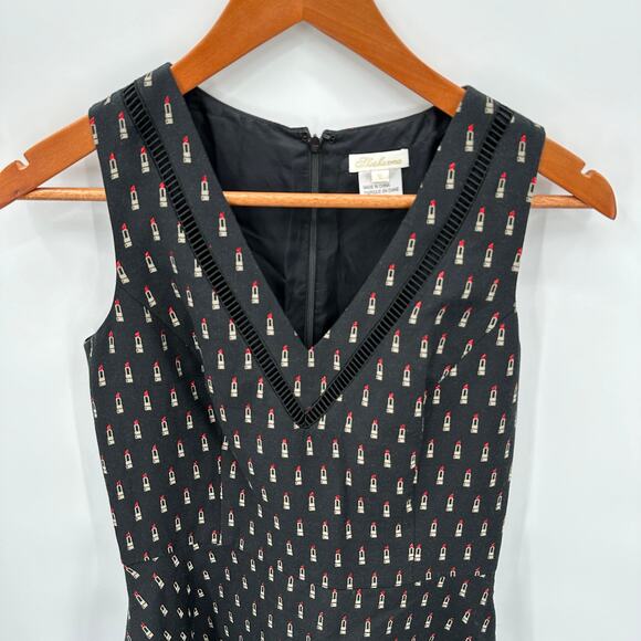 SHOSHANNA Elvira V-Neck Fit & Flare Black Red Lipstick Print Dress // 2 - Picture 3 of 11